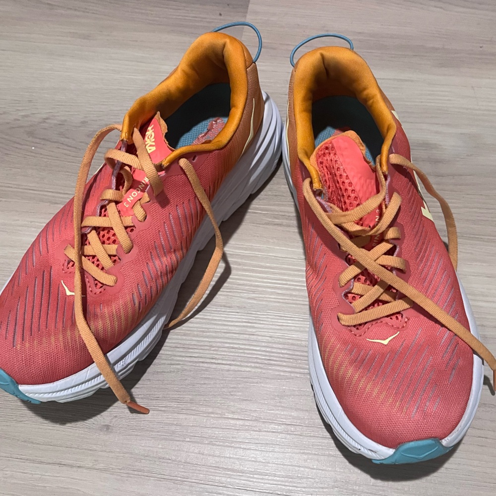 Hoka Ricon
